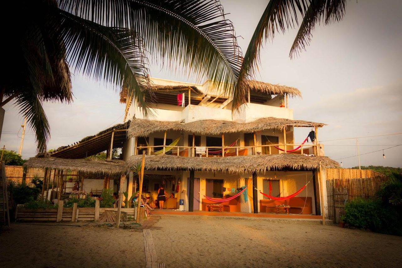 Beach Front Bungalows At The Coconut Canoa Exterior foto